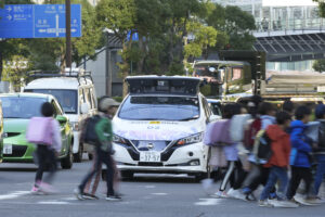 Nissan demonstrates autonomous Leaf prototype on public roads in Japan